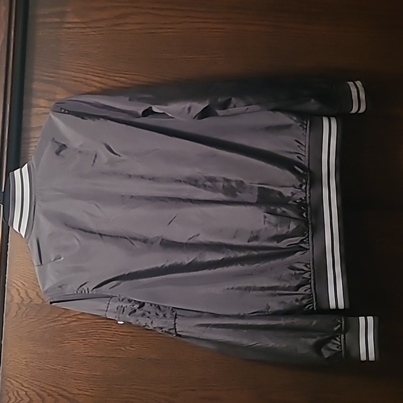 Jacket - Picture 4 of 5